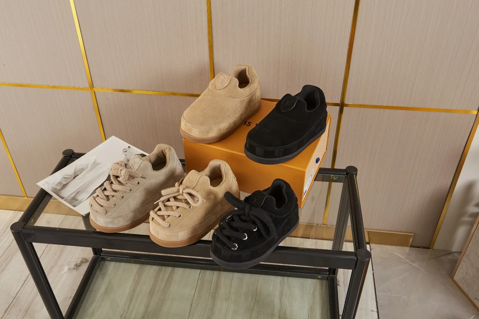 💰💰💰 660 hot style 🆕🆕🆕𝙇𝙑🔥New models are on the shelves🔥 Louis Vuitton 25ss, LV co-branded nigo YETI Fat Ding is ugly and cute, many Internet celebrities have put it on the show, a classic and versatile item. Fabric: imported high mercerized cowhide suede. Lining: High-grade elastic mesh, original molded outsole. Size: women's clothing, 35-41 (customized for women's 40 and 41), men's clothing 39-46 (customized for 45-46)